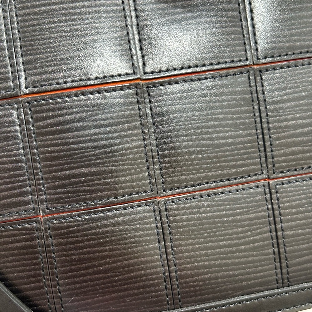 Louis Vuitton Epi Delmonico Pochette - Picture 7 of 11